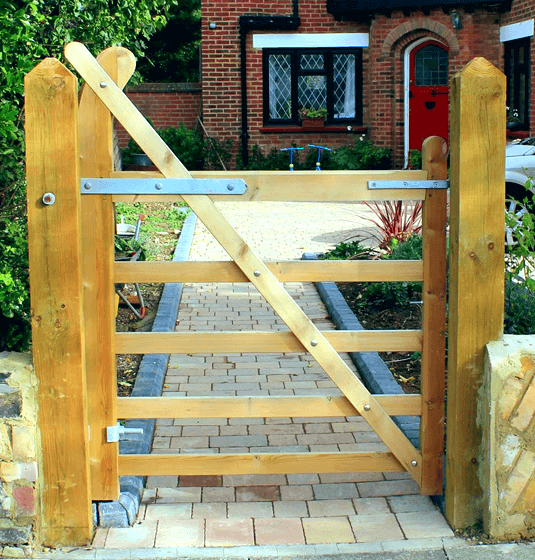 fencing and landscaping in sutton